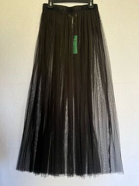 H&M Coachella Women's Pleated Tulle Long Skirt Solid Black Pull On Size 6 NWT